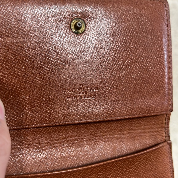 Auth. LOUIS VUITTON Monogrammed Authentic Bifold Wallet - Picture 6 of 8